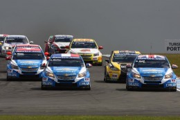 Chevrolety vl�dnou seri�lu WTCC