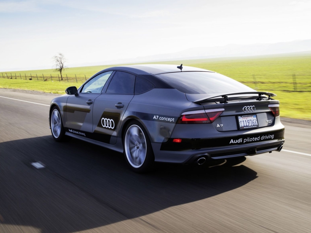 Audi A7 bez řidiče zdolá trasu dlouhou 900 km