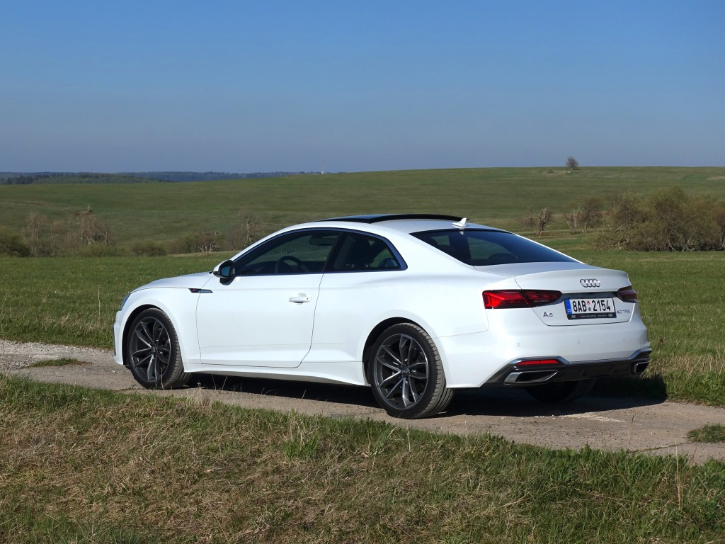 Videotest: Audi A5 Coupe 40 TFSI S-line