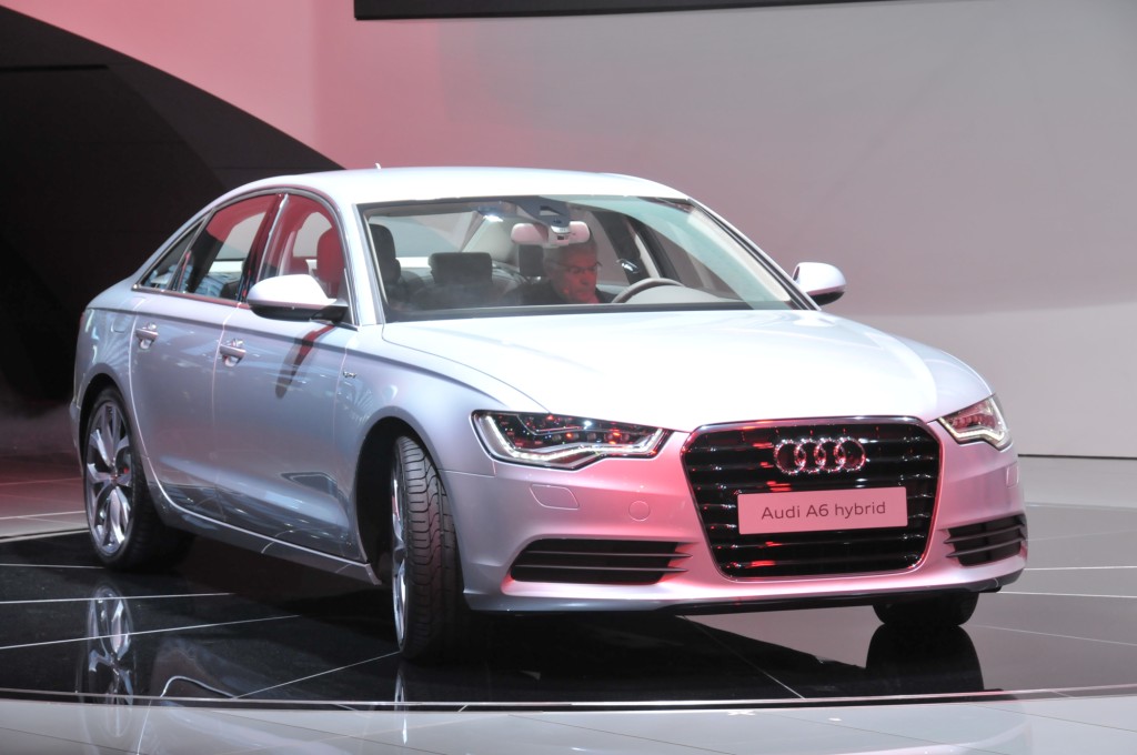Купить новый ауди цены. Audi Hybrid se 2016. Новые Ауди гибрид. Ауди до 2 млн. Ауди седан последней модели.