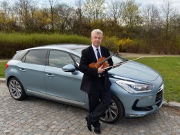 Virtuos Jaroslav Svěcený jezdí Citroënem DS5