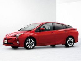 Nová Toyota Prius - pohon všech kol a spotřeba do 2,5 l/100 km
