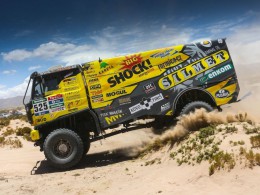V desáté etapě na Rallye Dakar odstoupil vedoucí Carlos Sainz