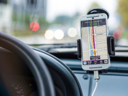 GPS navigace do auta, vyplatí se dnes ještě?