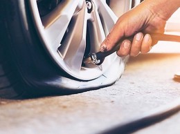 Stáří správně uskladněných pneumatik se bát nemusíte, horší je to s pneumatikami na stojících vozech