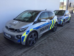 Máme to potvrzené! Česká policie bude opravdu zkoušet elektromobily. Zdarma!
