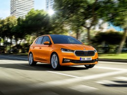 Nová Škoda Fabia dnes oficiálně vstupuje na český trh, v předprodeji si ji objednalo přes 4700 zákazníků