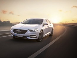 Nový Opel Insignia Grand Sport - informace a fotografie