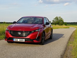 Test: Peugeot 308 si v nové generaci vede skvěle