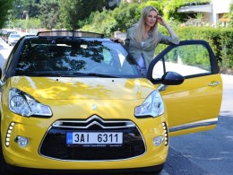 Simona Krainová jezdí Citroënem DS3 Cabrio