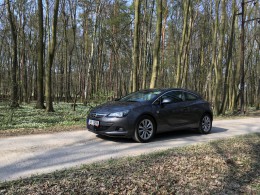 Test ojetiny: Opel Astra GTC 2.0 CDTI - nenápadná krasotinka