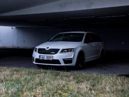 Test ojetiny: Škoda Octavia Kombi RS 2.0 TSI - praktická ďáblice