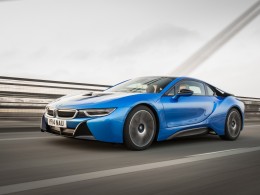 Top Gear vyhlásil Autem roku BMW i8