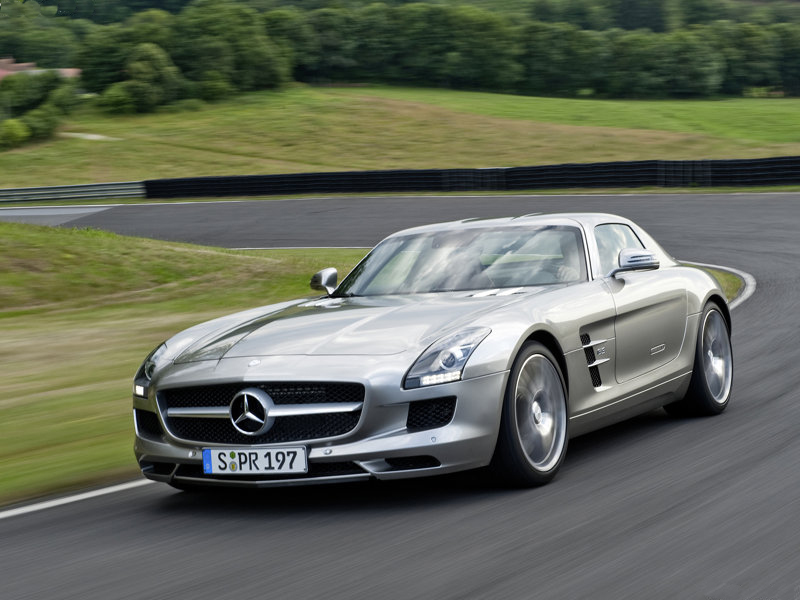 Mercedes Sls Amg Legendarni Racek Se Vraci A Prekvapenim Rozhodne Jeste Neni Konec