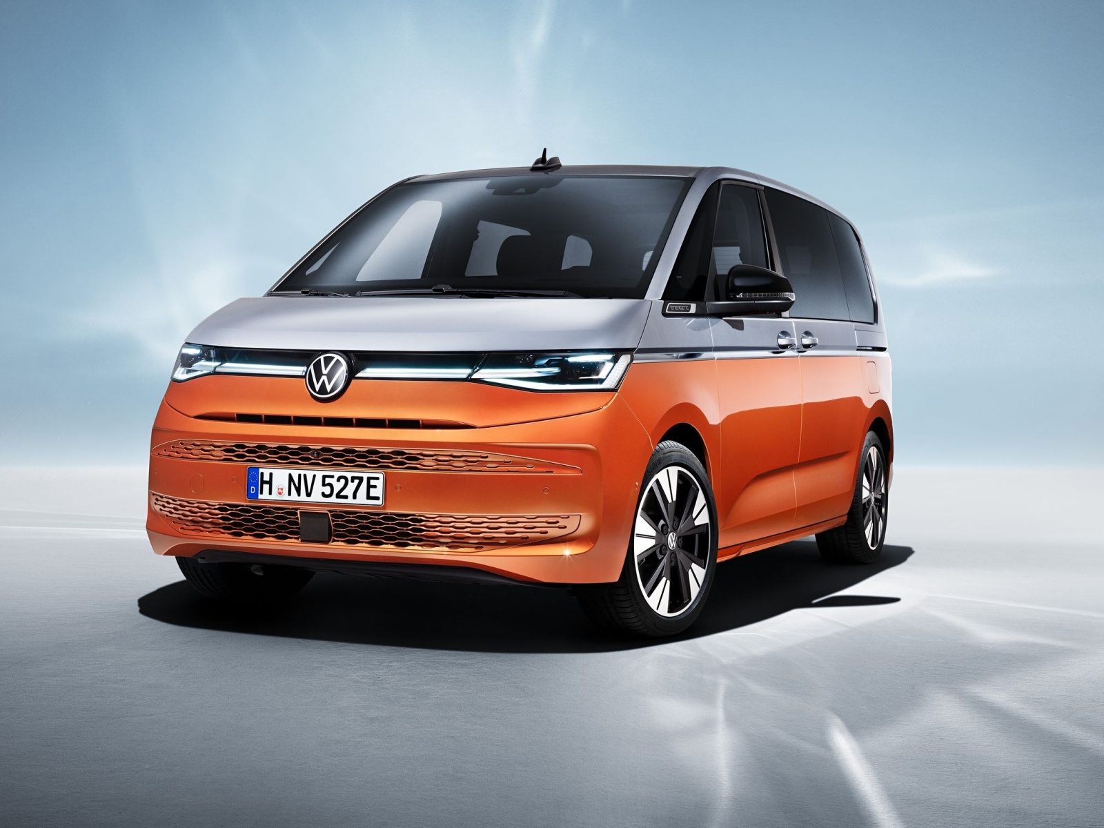 Nový Volkswagen Multivan je tady, nabídne plug-in hybrid