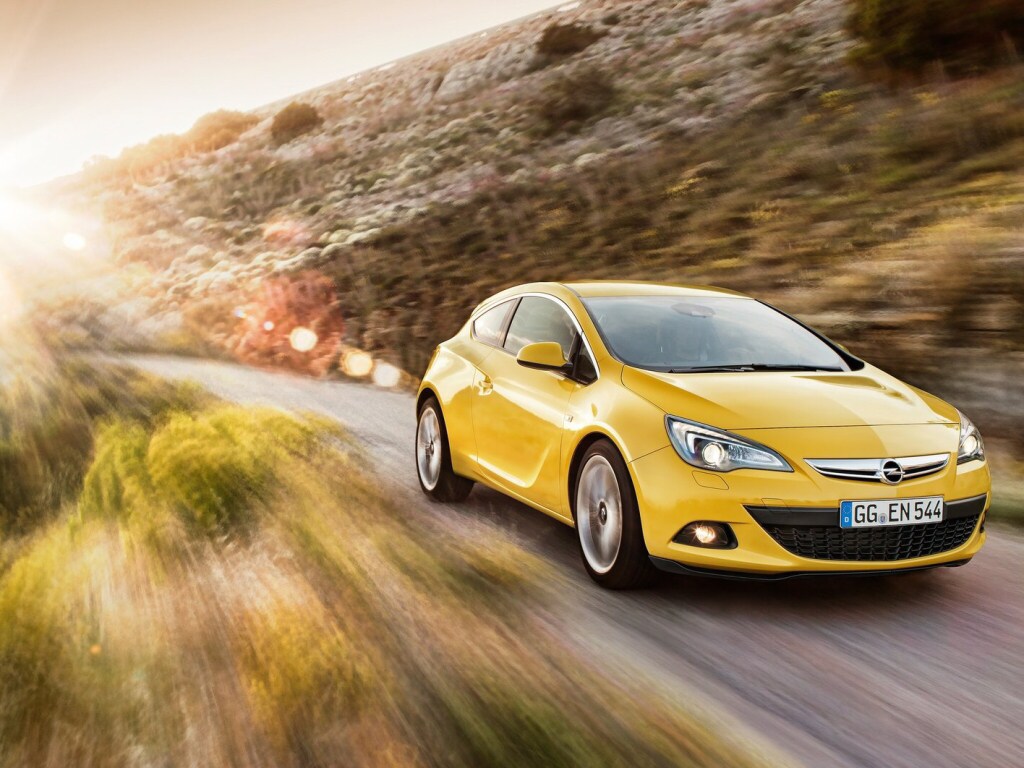 Opel Astra GTC v prodeji s bonusem až 79.000 Kč
