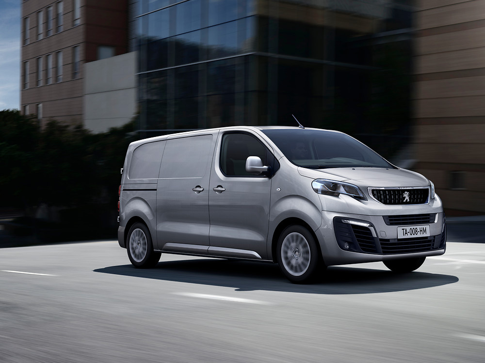 Elektrická dodávka Peugeot e-Expert ujede až 300 km
