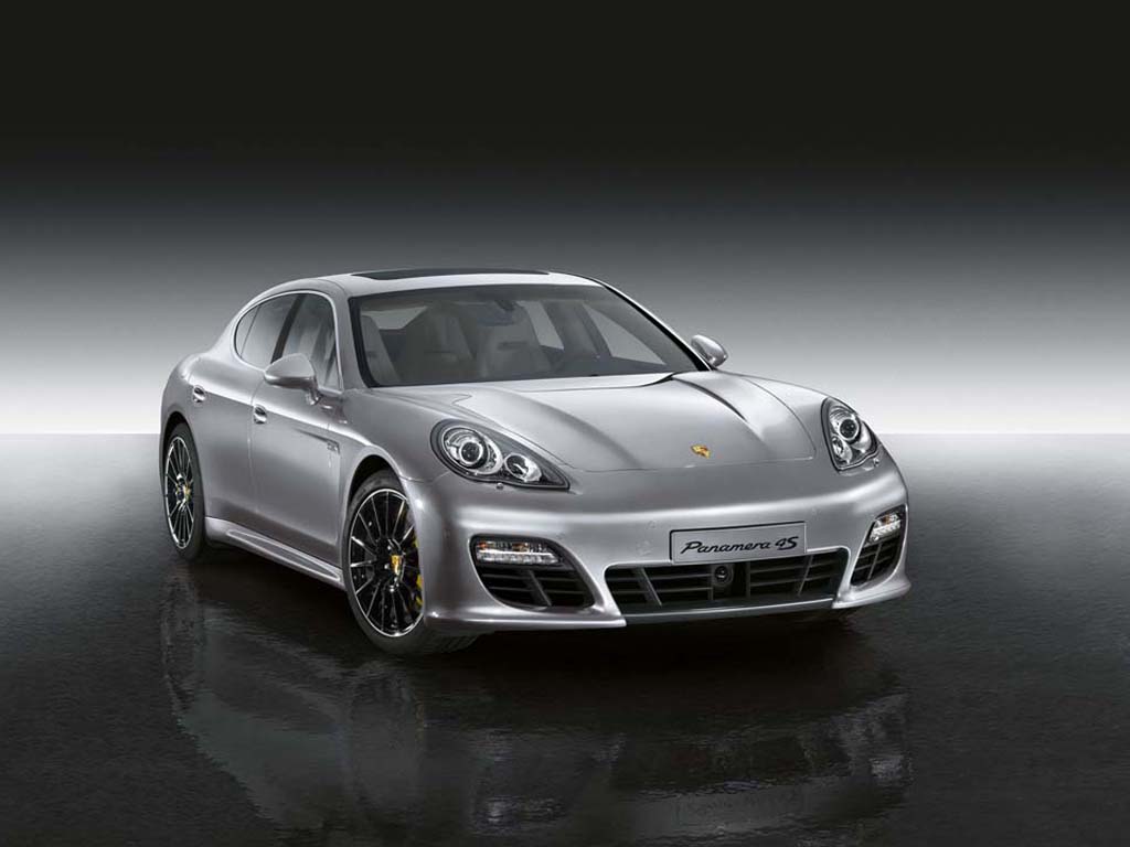 Porsche Panamera: paket Sport Design paket a tovární Powerkit pro Turbo