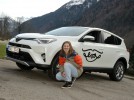 Fotografie k článku Snowboardkrosařka Eva Samková řídí Toyotu RAV4
