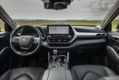 Fotografie k článku Největší hybridní SUV Toyota Highlander přichází do ČR. Kolik stojí a co všechno uveze?