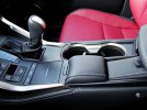 Fotografie k článku Test: Lexus NX300h - auto z budoucnosti potěší spotřebou