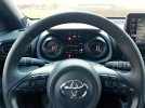 Fotografie k článku Test: Toyota Yaris 1.5 Hybrid e-CVT jezdí za pakatel a má co nabídnout