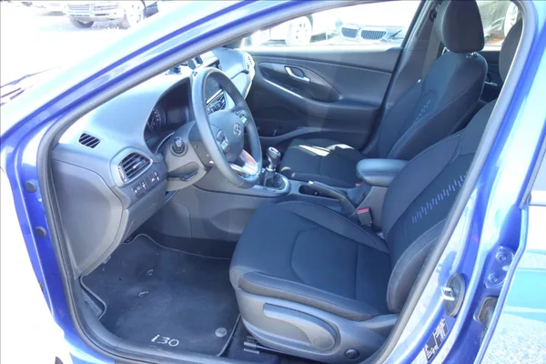 Hyundai i30 1,4 T-GDi,ČR,1 MAJ.,52TIS.KM. - foto 10