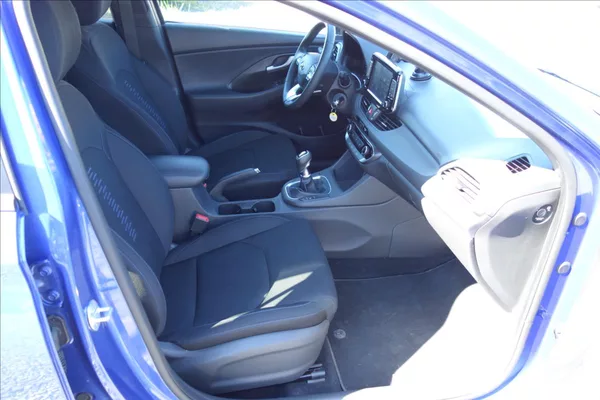 Hyundai i30 1,4 T-GDi,ČR,1 MAJ.,52TIS.KM. - foto 11