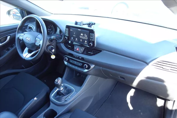 Hyundai i30 1,4 T-GDi,ČR,1 MAJ.,52TIS.KM. - foto 12