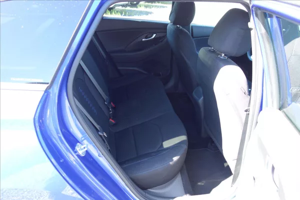 Hyundai i30 1,4 T-GDi,ČR,1 MAJ.,52TIS.KM. - foto 13