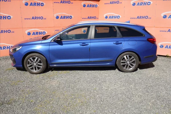 Hyundai i30 1,4 T-GDi,ČR,1 MAJ.,52TIS.KM. - foto 4