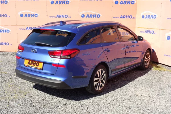Hyundai i30 1,4 T-GDi,ČR,1 MAJ.,52TIS.KM. - foto 7