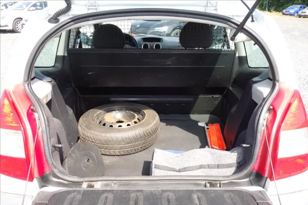 Citroën C2 1,1 i, ČR, ENTREPRISE. - foto 11