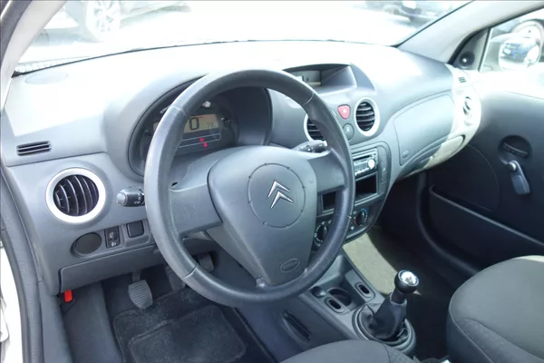 Citroën C2 1,1 i, ČR, ENTREPRISE. - foto 13