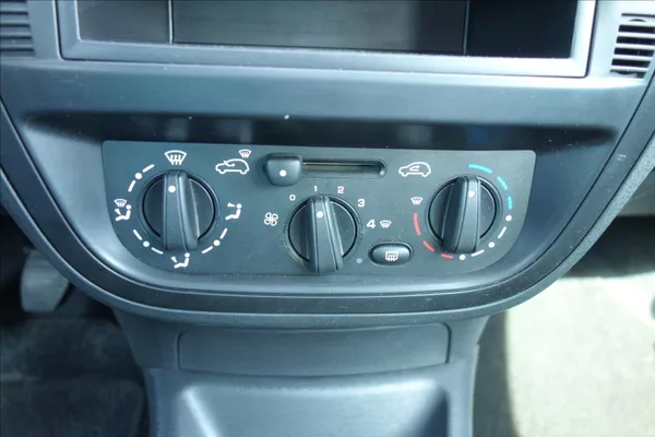 Citroën C2 1,1 i, ČR, ENTREPRISE. - foto 16