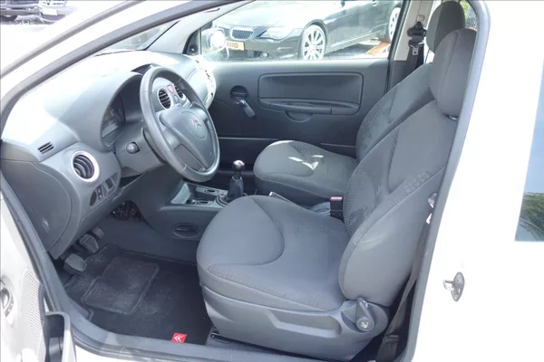 Citroën C2 1,1 i, ČR, ENTREPRISE. - foto 8