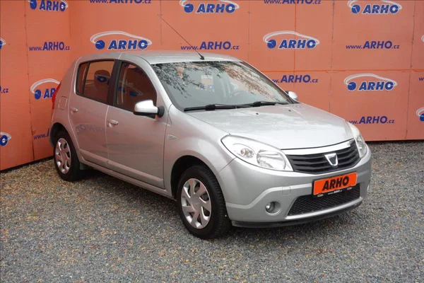 Dacia Sandero 1,2 i 55KW, KLIMATIZACE.