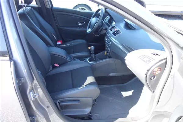 Renault Mégane 1,9 DCi 96KW, ČR, SERVIS.KN. - foto 11