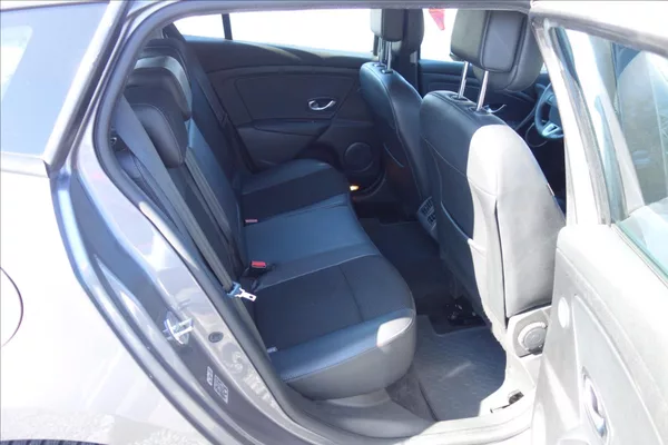 Renault Mégane 1,9 DCi 96KW, ČR, SERVIS.KN. - foto 13