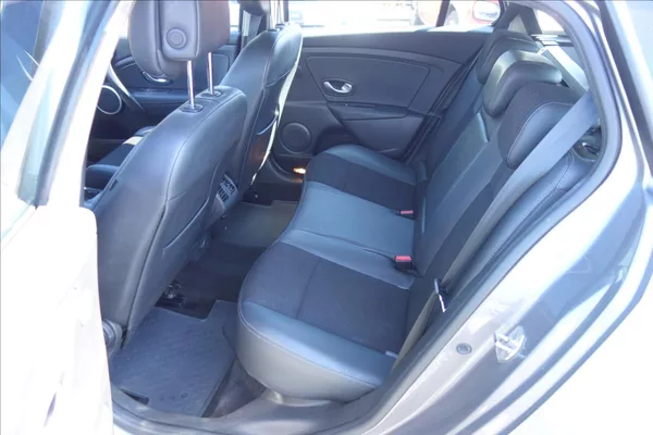 Renault Mégane 1,9 DCi 96KW, ČR, SERVIS.KN. - foto 14