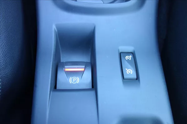 Renault Mégane 1,9 DCi 96KW, ČR, SERVIS.KN. - foto 25