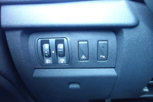 Renault Mégane 1,9 DCi 96KW, ČR, SERVIS.KN. - foto 28