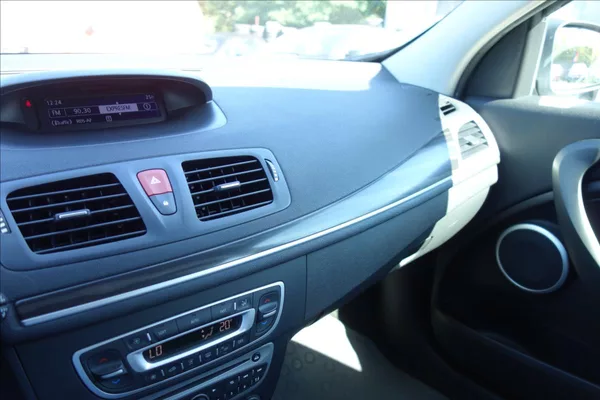 Renault Mégane 1,9 DCi 96KW, ČR, SERVIS.KN. - foto 29