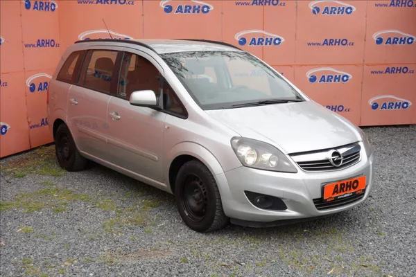Opel Zafira 1,8 i 103KW,ČR,1 MAJ.,7 MÍST.