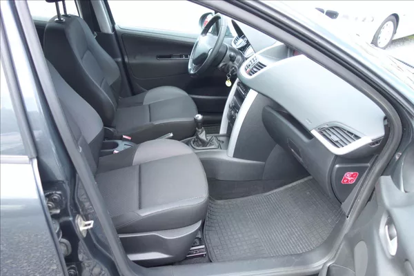 Peugeot 207 1,4 i 54KW, ČR, SERVIS. KN. - foto 10