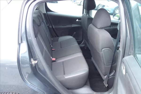 Peugeot 207 1,4 i 54KW, ČR, SERVIS. KN. - foto 12