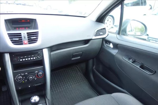 Peugeot 207 1,4 i 54KW, ČR, SERVIS. KN. - foto 18