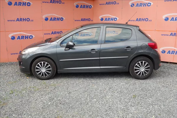 Peugeot 207 1,4 i 54KW, ČR, SERVIS. KN. - foto 4