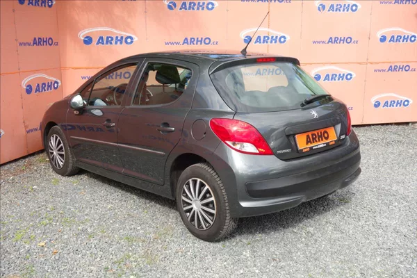 Peugeot 207 1,4 i 54KW, ČR, SERVIS. KN. - foto 5