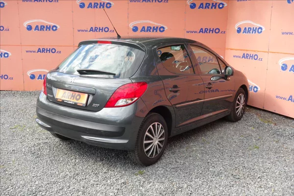Peugeot 207 1,4 i 54KW, ČR, SERVIS. KN. - foto 7